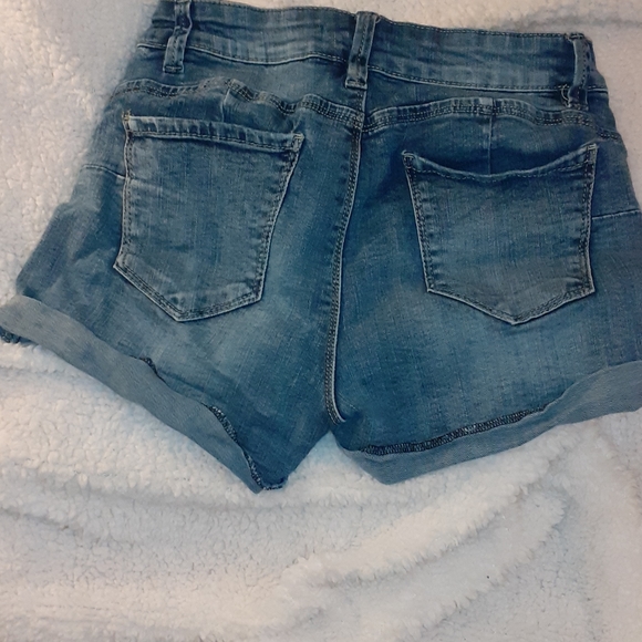 Bluenotes Highwaisted Denim Jean Shorts - Picture 4 of 4